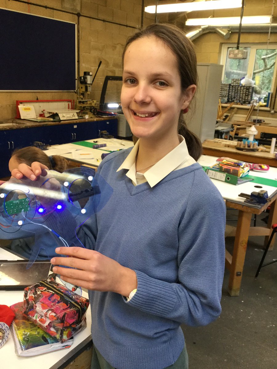 TudorHallSchool's tweet photo. The IIs have designed and made electronic picture frames - they look great! #THSDT #THSCreativity #tudorgirlscan https://t.co/eb91yHCeEq