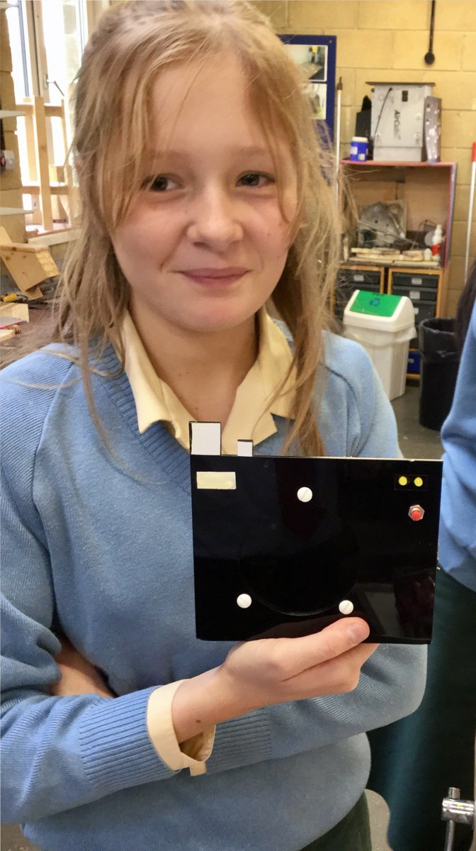 TudorHallSchool's tweet photo. The IIs have designed and made electronic picture frames - they look great! #THSDT #THSCreativity #tudorgirlscan https://t.co/eb91yHCeEq
