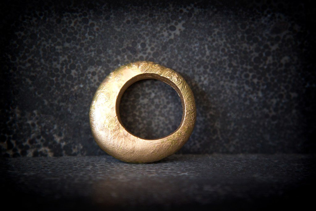 JennyKaberg's tweet photo. ‘Recycled’ 18k Gold Ring https://t.co/7s6t1gBWFY https://t.co/AJeuTmrL7s
