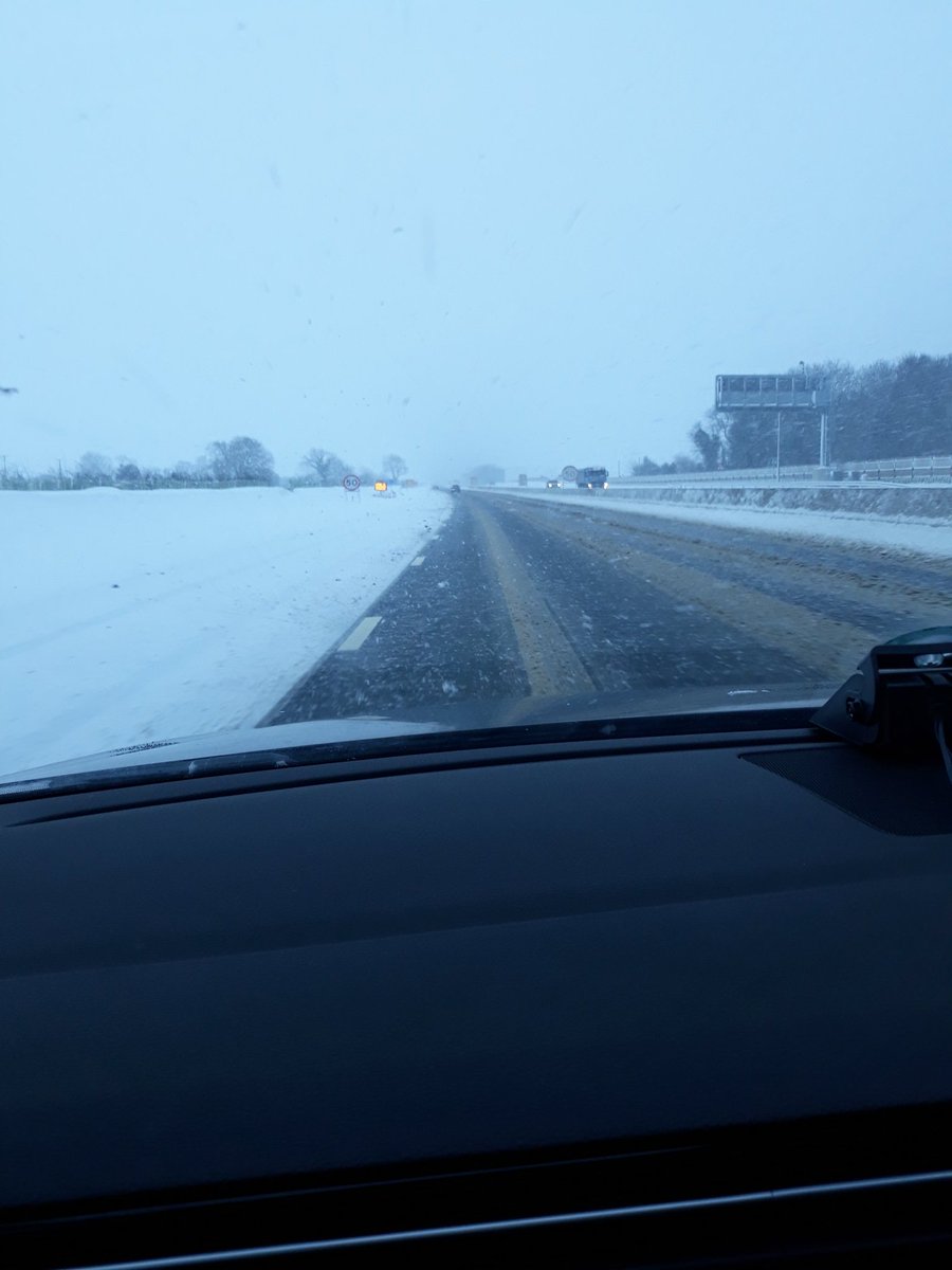 YAS_LesleyB's tweet photo. This morning's journey to work @MedicMarathon is driving don't worry!! @YorksAmbulance #bookedon #springinthedales #stromemma https://t.co/LDEZLq7gWW