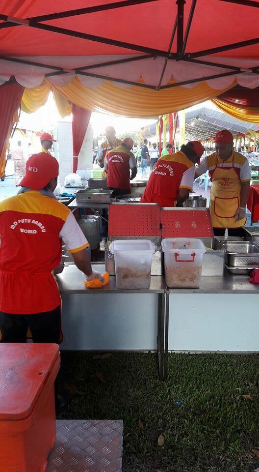 PutuBambuMD's tweet photo. #PutuBambu #Malaysia Khidmat Unit bergerak kami sedia menerima undangan https://t.co/UFcJaqN4Tz di Majlis Rumah Terbuka, dan keramaian. Sila PM di PAGE kami utk maklumat tambahan. #HalalIndustry #Franchise #Franchisee #Franchisor https://t.co/s8c2A8Xwii