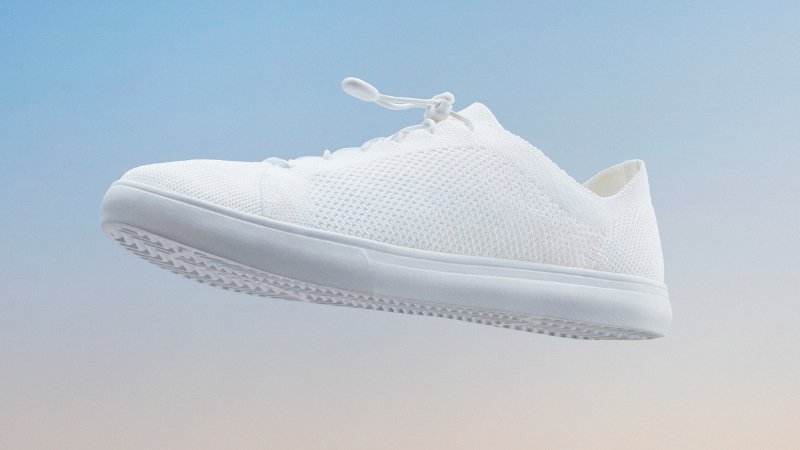 UNIQLO_JP's tweet photo. ＼超軽量スニーカーが登場！／
新素材でとにかく軽い。ニットのアッパーで快適フィット。
この心地よさ、その足で感じてください！ 
#ニットライトスニーカー
https://t.co/u1plXkpccW https://t.co/Rx916e8ymR