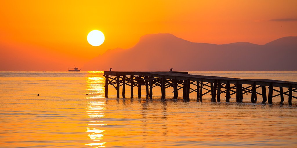 #GoodMorning from the Bay of Alcudia 😄😄  <a href="/AlcudiaTourism/">Alcúdia Mallorca</a>