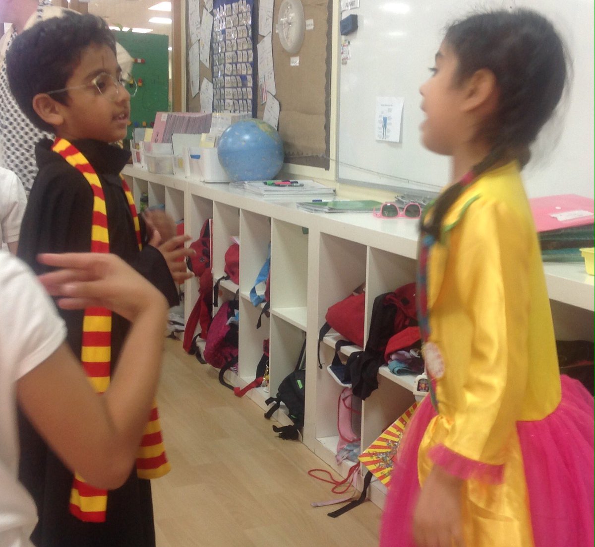 DESSyear2's tweet photo. World Book Day has had us acting out stories and reading to our friends #2Green #dess #loveofreading https://t.co/sxG4Rqc7jw