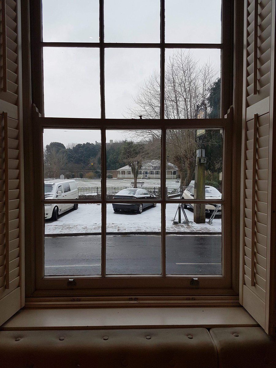 RoulierNicolas's tweet photo. We are open for business as usual ❄️👍@TheKingsDorset @Harbour_Hotels #Foodies #Lunchtime #restaurant #dorset #Snowing #newmenu https://t.co/xq8rfQ8oZs