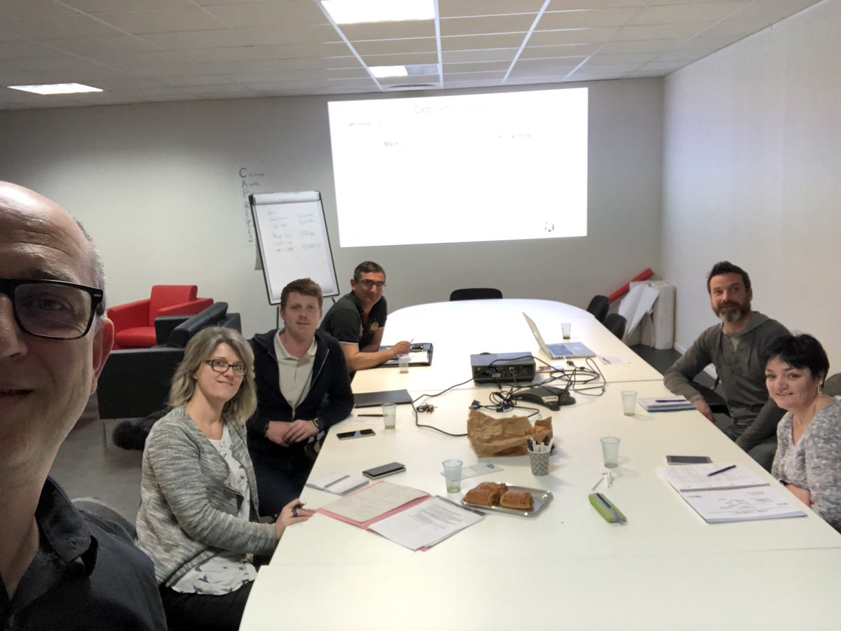 thereg51's tweet photo. L’atelier nouveau nom de Regie avance ... plus qu’un nom une réflexion globale ! #rosselestmedias #inventons2020 https://t.co/T1ROKBLy28