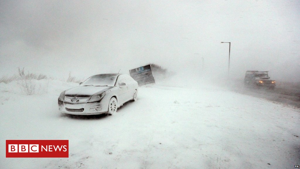 UK <a href="/metoffice/">Met Office</a> issues red warning for south-west England &amp; south Wales - indicating danger to life

Follow #StormEmma latest

bbc.in/2oyeri0