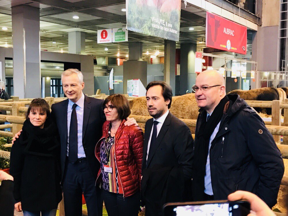 GBessonMoreau's tweet photo. Nouvelle journée de rencontres et de travail au @Salondelagri au côtés de @BrunoLeMaire. J’ai accueilli le Ministre de l’Economie dans @AubeDepartement fin 2017 sur le thème de la future loi #PACTE avec d’autres élus. L’Agriculture de demain passe par l’Economie. #Aube #SIA2018 https://t.co/pQpH0hXEMP
