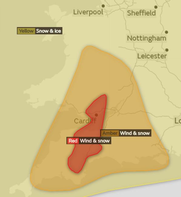 WalesOnline's tweet photo. Met Office issues RED weather warning for Wales https://t.co/DC5uf0DM1F https://t.co/zit5tKoVNX