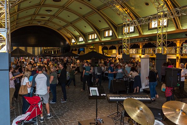 WhatsOnMelb's tweet photo. The Wine and Cheese Fest will delight with more than 30 exhibitors showcasing quality products: https://t.co/fIZSQPxMJk @MeatMarketMelb https://t.co/WH6eXigdTC