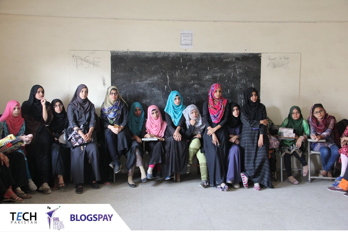 girldigitallead's tweet photo. Conducted Orientation session of @GDLTECHPK at #Federal_Urdu_University on 27th feb 2018.
Girls are ready to start their blog journey to become an entrepreneur & digital leader.
2 days training session will be scheduled soon.
#BLOGSPAY #TECHPakistan #Girldigitalleader #blog https://t.co/3BWhhhYxEp