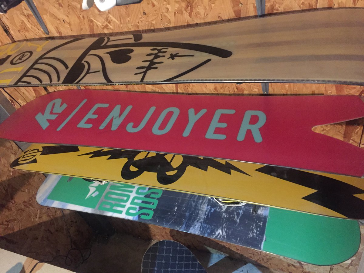 Battersea_Ski's tweet photo. Check out the bad boys we've been working on this week! . . . . . #burtonsnowboards #batterski #skihols #skitune #skiservice #bromley #bickley #croydon #kentski #bromleyski #orpingtonski #rossignolsnowboards #fishtailsnowboard #k2coolbean #romesnowboards #romesds #love https://t.co/CmsJKCtTKA