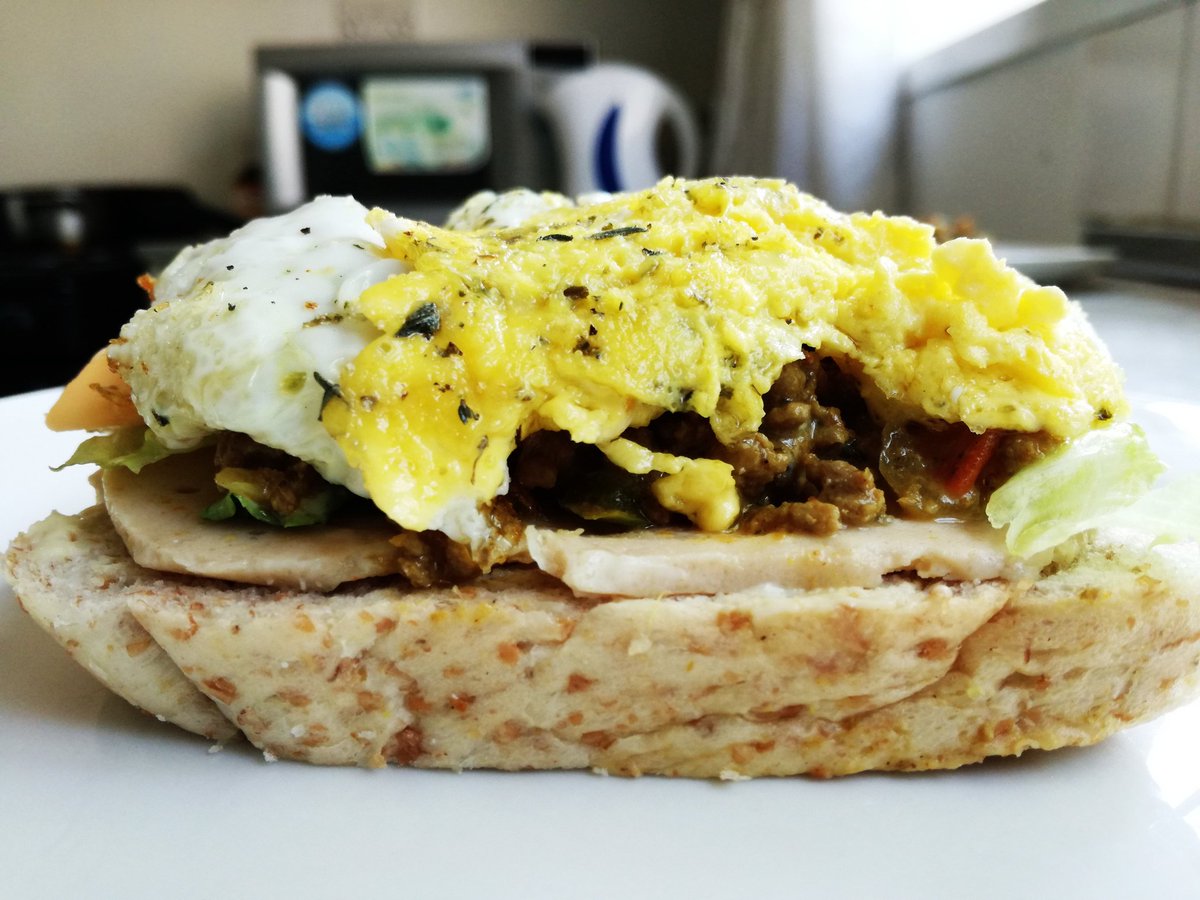 hennymaps's tweet photo. #Thursdaying #Breakfast #OpenSandwitch 👅👌 https://t.co/HjykB7tDr5