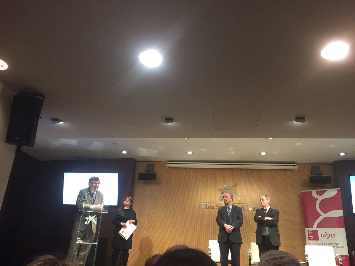 i_escoba's tweet photo. Comença la XIII jornada de direccions de centres educatius per debatre el perfil competencial del directiu escolar del segle XXI al palau Macaya de Bcn. Un espai per a la refexió https://t.co/1d6BBeNWRN