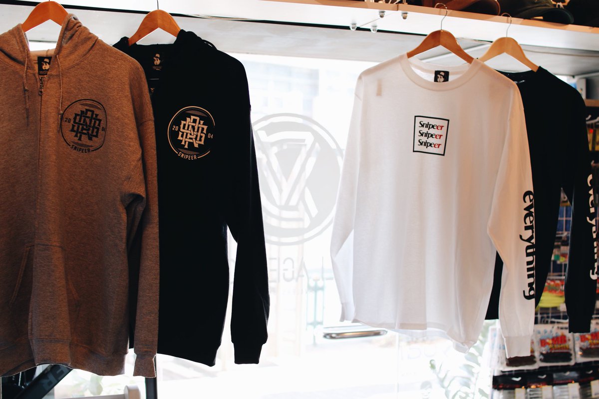 RyutaTomura's tweet photo. 雪が谷大塚のバスルアーショップVILLAGEDOORです。
HPブログ更新しました。
SNIPEER“ZIP UP PARKA”他新作入荷しました!
下記URLからどうぞ。
https://t.co/ui961DaVhK
#villagedoor_bass #雪が谷大塚#snipeer #sbl #zipupparka #stickerpack #everythingrespected #childmind #吉田遊 #吉田撃 https://t.co/tXUqCxPvw2