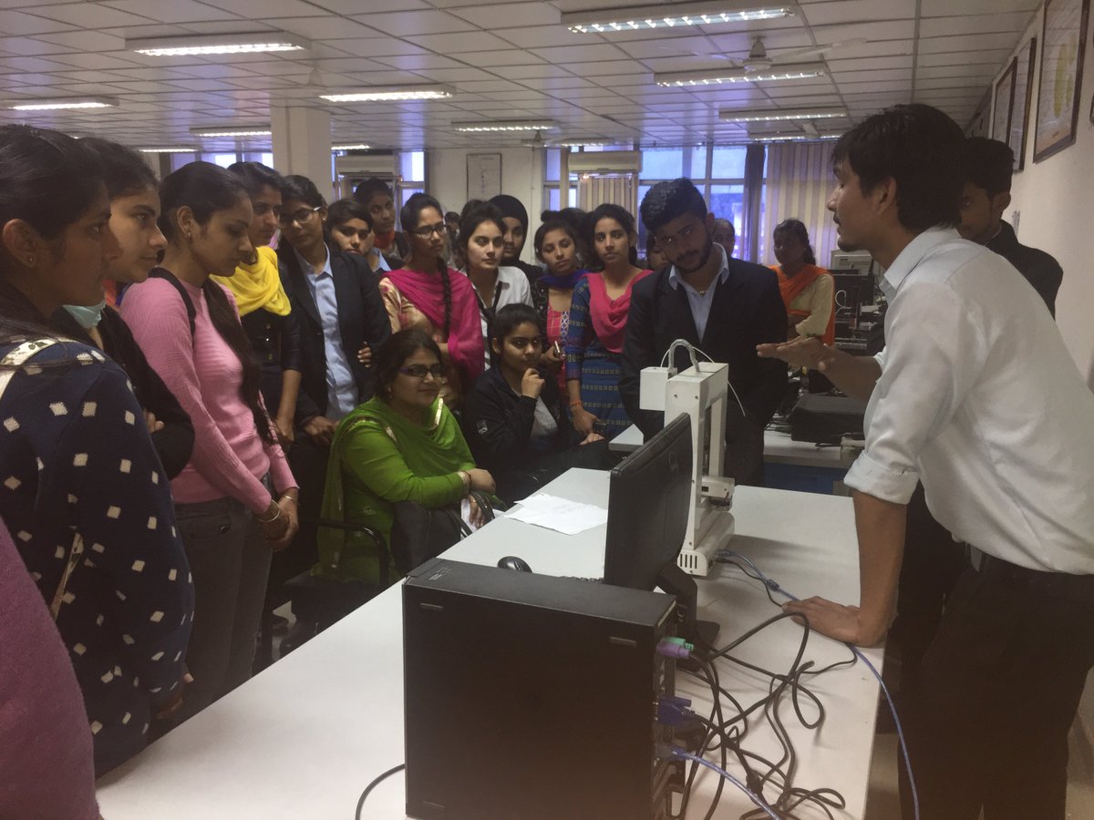 GnaUniversity's tweet photo. On the occasion of ‘#National #ScienceDay’ #Faculty of #Computational #Science conducted #IndustrialVisit to  Central Scientific Instruments organization, #Chandigarh.

Students visited the #laboratories of the #CSIR_CSIO and saw recent developed #projects by them. https://t.co/va7C8u4nre