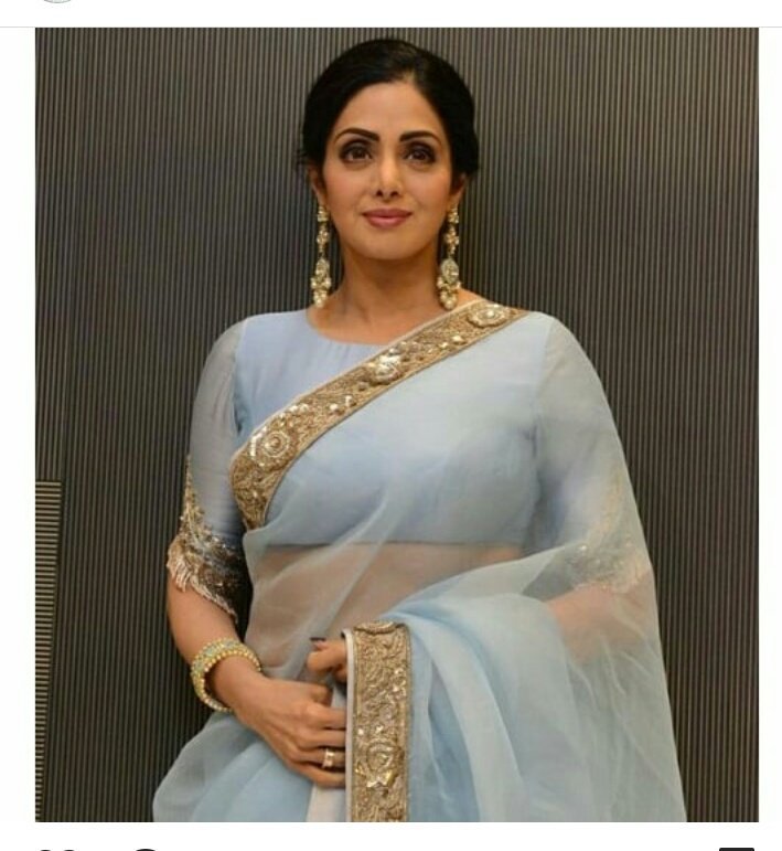 ankit_imsidian's tweet photo. #RIPSrideviji i haveNoWordsToExpressMyFeeling @SrideviBKapoor alwaysLiveInOurHeart #biggestIcon #greatestLegend ohGod giveHerPeaceToHerSoul🙏 https://t.co/gSS3ncQi3p
