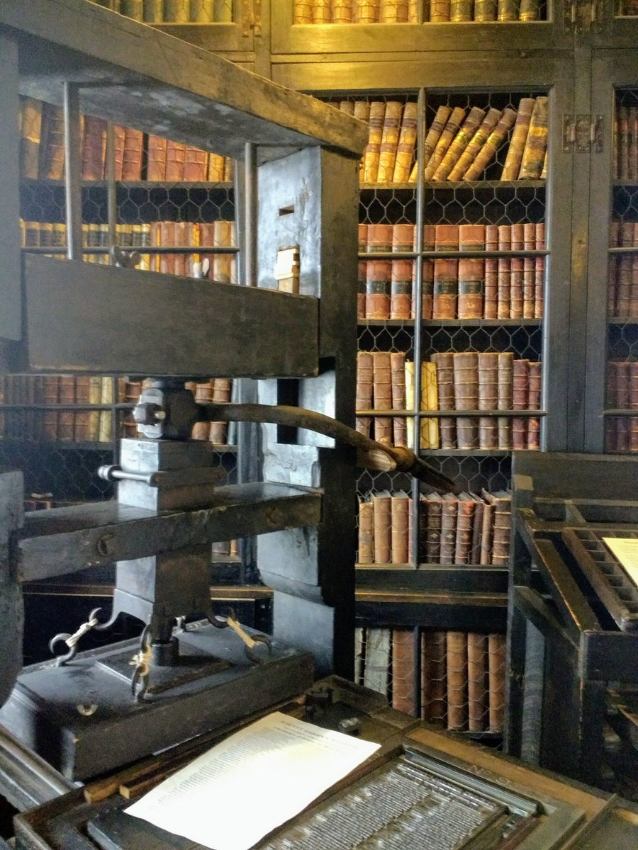 chethamslibrary's tweet image. It's #WorldBookDay and here at Chetham's we have been celebrating their power to transform lives since 1653. We are still keepers of the most wonderful collections, still free and still open to all. Long may it continue! #powerofbooks #poweroflibraries