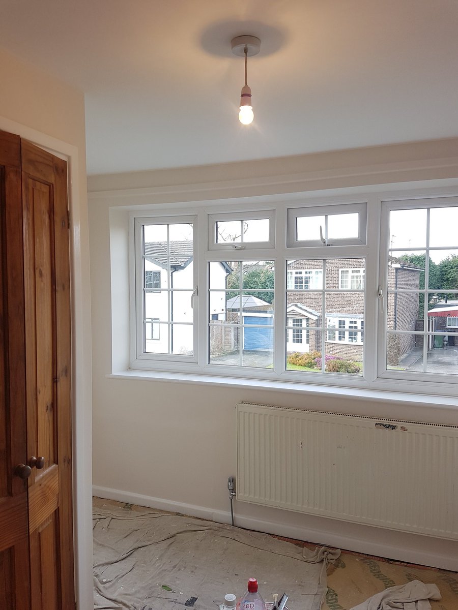 iaincherrie's tweet photo. Last week's job. Ceiling and walls stripped then applied @ZinsserUK guards. Lined and emulsioned in @duluxuk white and summer linen. Trim in white satinwood #Stockport #qualitydecorating https://t.co/qj1s7qWeOH