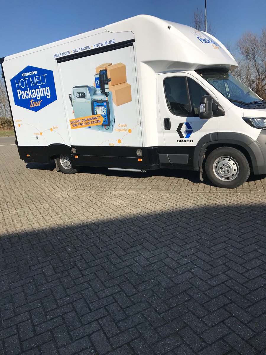4db_Roadshows's tweet photo. Graco Hotmelt Packaging tour is van start. Deze Europese roadshow bezoekt veel voedselverpakkingsbedrijven om de revolutionair nieuwe hotmelt-machine te demonstreren.
https://t.co/CtfhBgoRRz https://t.co/8mneEvFQfI
