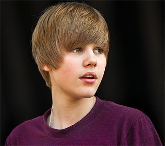 UniaoTeam's tweet photo. Há 24 anos atrás nascia um serzinho iluminado que veio p mostrar que podemos realizar nossos sonhos e dar a volta por cima! Hoje o amor das nossas vidas completa 24 anos! Nós te amamos Justin Bieber ❤️

#HappyBirthdayJustinBieber https://t.co/ijaKFCrh0X