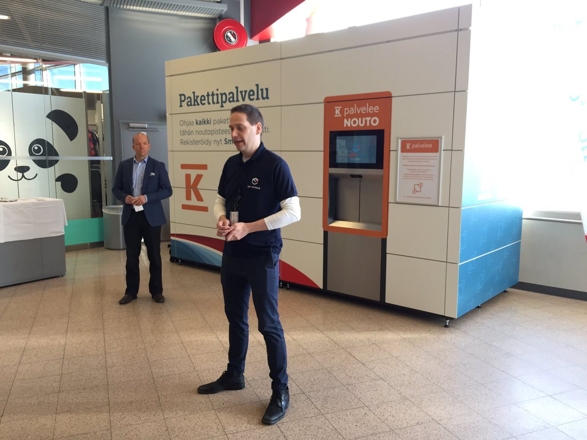 SmartTampere's tweet photo. #Tampere valikoitui 25 eurooppalaisen kaupungin joukosta uuden pakettipalvelun aloituspaikaksi konkreettisen älykaupunkisuunnittelunsa vuoksi. Palvelun taustalla @smartmile1, @kryhma, #Konegranes ja @Tamperekaupunki eli #SmartTampere. https://t.co/E6pL8xxzDg