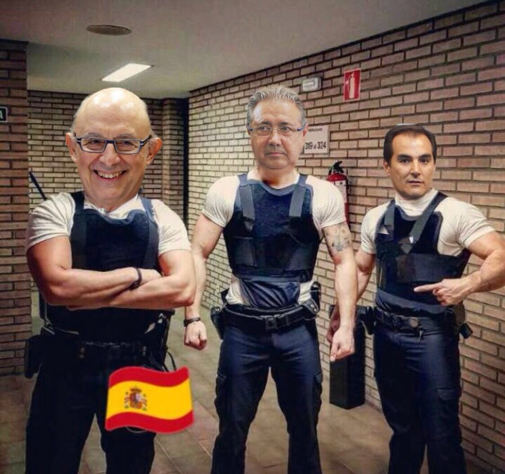 Fermaikgc1's tweet photo. @jusapoleuskadi @ja_nietob Gracias Sois muy GRANDES 📢YO NO FIRMO, LA ESTAFA DEL GOBIERNO @PPopular @jusapol
@PSOE
@CiudadanosCs
@ahorapodemos
#PPestafaPNyGC
#SindicatosPNtraicionan #EquiparacionYa REAL @EFEnoticias @europapress @dmontanes @AhoraCantabria
@contrastado #28FSantander https://t.co/HrX7k4vYXF