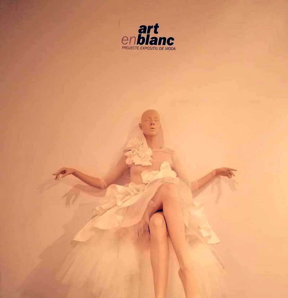 Felicidades a nuestros amigos de <a href="/nilcomunicacion/">AWNIL EVENTS</a> y todos los diseñadores de #Artenblanc​. Anoche en #Alicante #moda