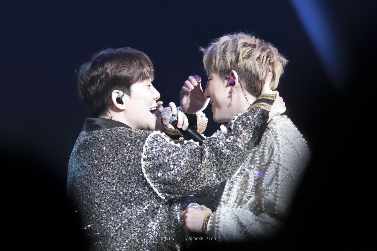 wzc914's tweet photo. 180220 BLOCKBUSTER in JAPAN 도쿄

지경💕

#지코 #ZICO #우지호 #블락비 @ZICO92 https://t.co/10DswGAuQ6