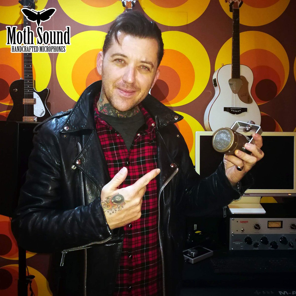 Al_Dual's tweet photo. Moth Sound Mic SE UNE A LA GIRA !!! Una verdadera joya que a partir de hoy utilizaré en directo y que ya utilicé, #aldual #MothMic. Un micrófono retrofónico customizado hecho a mano en España con cápsula original de los años 50's. https://t.co/VVb0Y5Nao3
@Al_Dual @MothSoundLab https://t.co/Tfi6jaWTPh