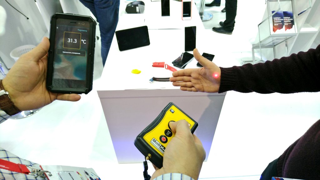 SailfishOSNews's tweet photo. #OMPRussia and partner @tau_tech_inc are showing numerous application possibilities with #SailfishOS powered devices at #MWC18. https://t.co/ZMMTqvSCyd