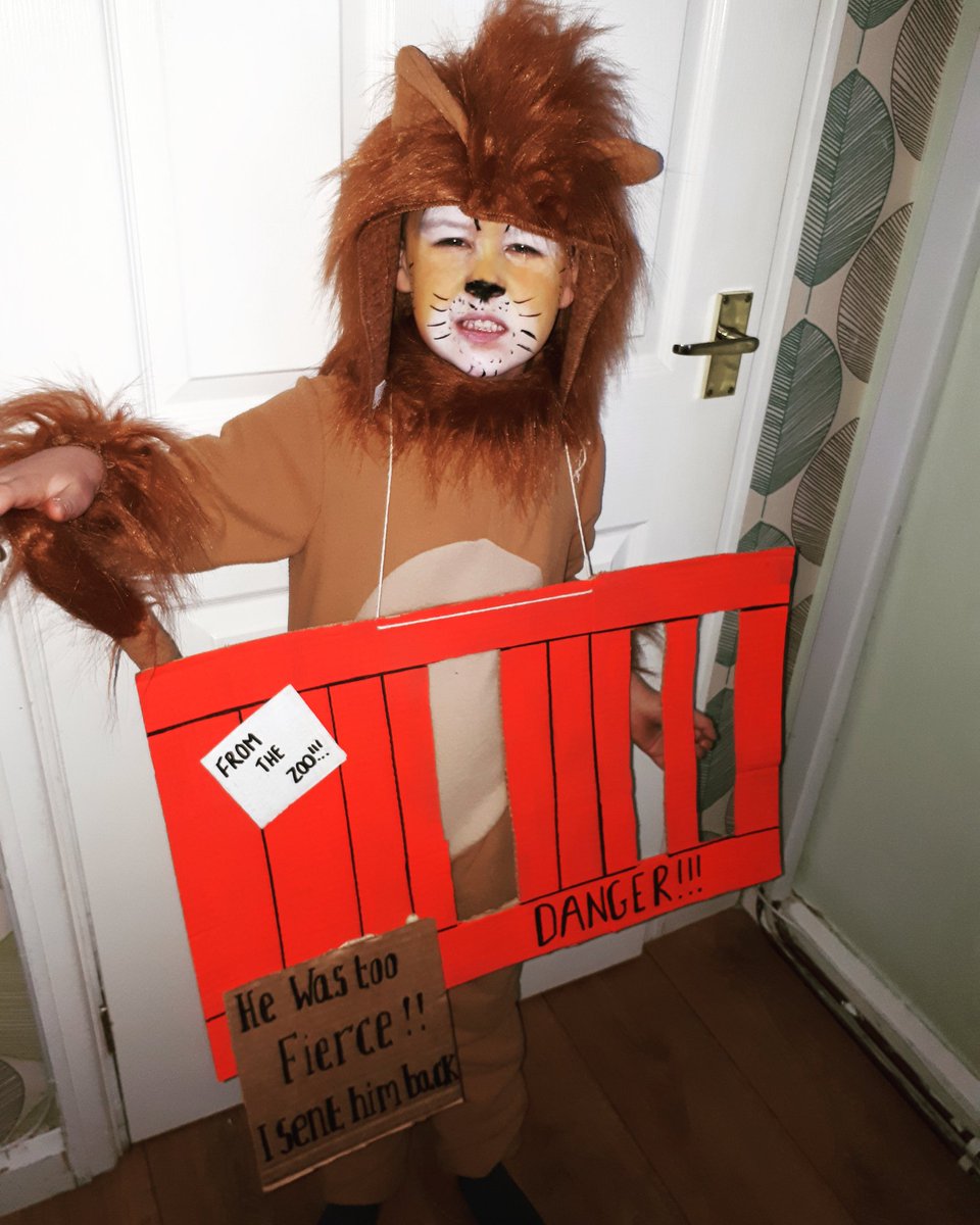 kelli_mil's tweet photo. "Dear Zoo"
#WorldBookDay #leothelion #toofierce https://t.co/OYSuhcwq5G