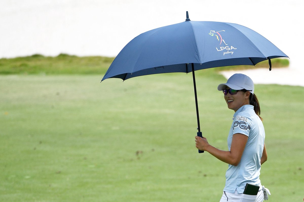 Keeping her cool. ❄️

Jennifer Song goes -7 in day one of the #HWWC.