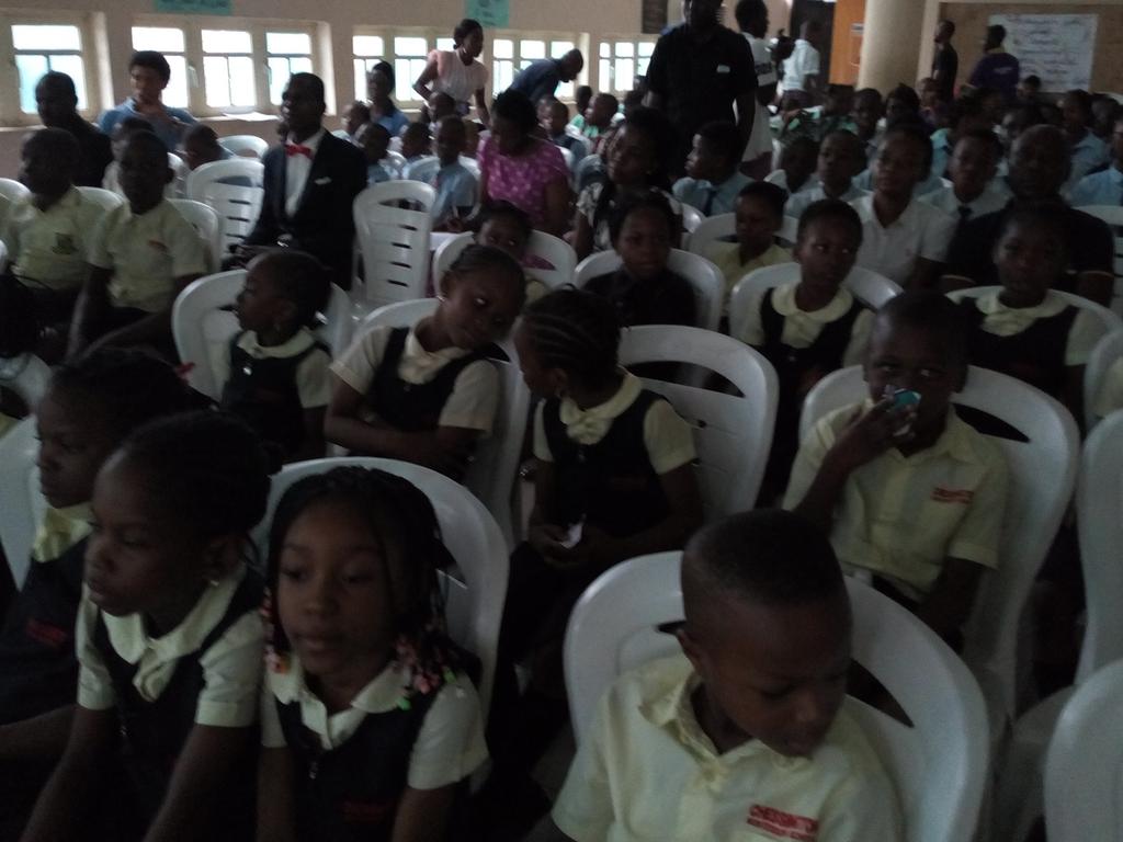 ireadnetwork's tweet photo. Books help profer solutions to life problems #ireadnetwork #SMWlagos #WorldBookday2018 https://t.co/BT69sSObY8