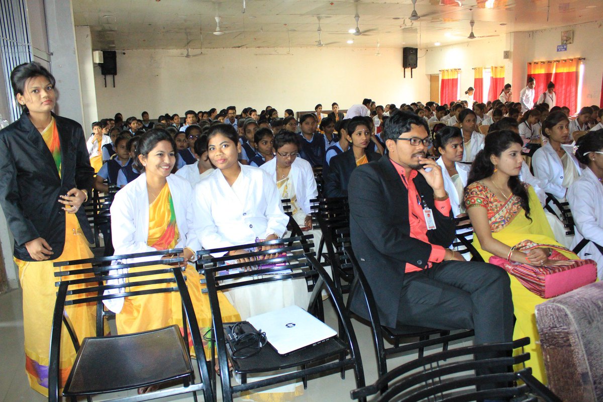 Suretechnursing's tweet photo. Happy to see huge participation of delegates from all over nagpur for the workshop. #Suretechcollegeofnursing https://t.co/Xb7rTtcNQ6