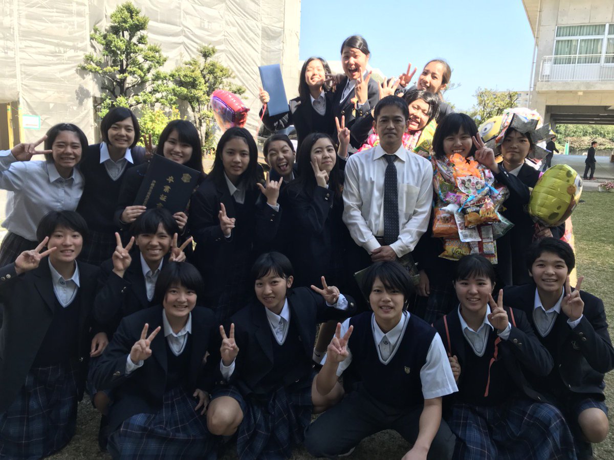 handball8g's tweet photo. 写真をください🙇お願いします🙇
あかねも卒業式ツイートしたいです。 https://t.co/p4FTQ92hop