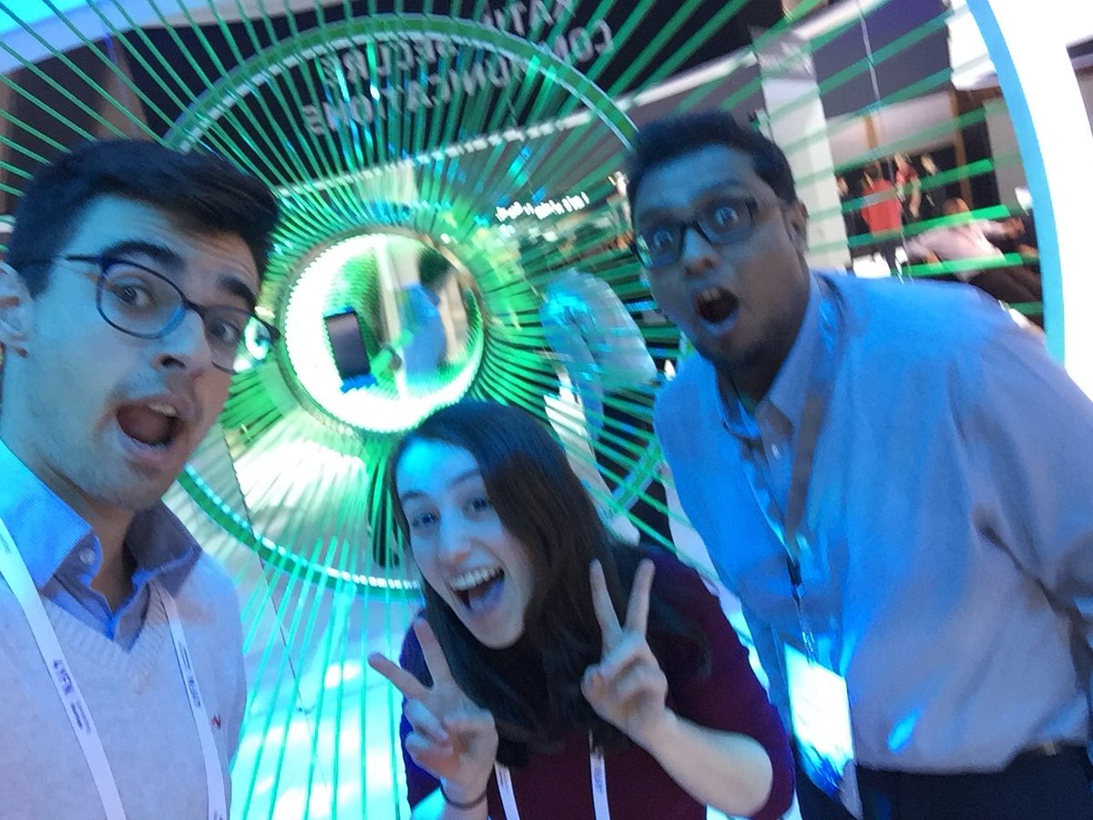 AdnSoler's tweet photo. #katimwc cuando el #mobile es en realidad un gran parque de atracciones https://t.co/90uTaFSflk