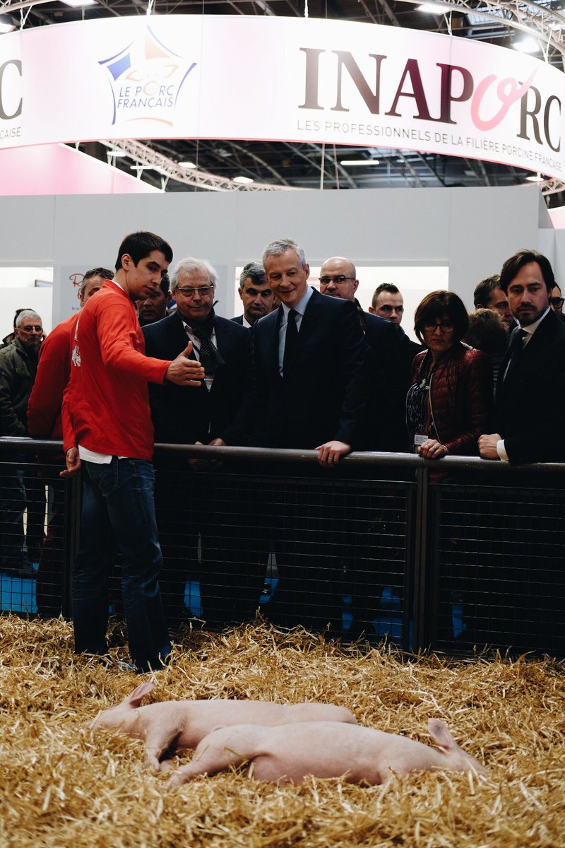 BrunoLeMaire's tweet photo. 💬 @cniel, @Interbev_fr, @inaporc ... Je tiens comme chaque année à aller échanger avec toutes les filières professionnelles. 

Nous défendons une #agriculture de qualité, compétitive et exportatrice ! #SIA2018 https://t.co/Qvl2mZ6Lfs