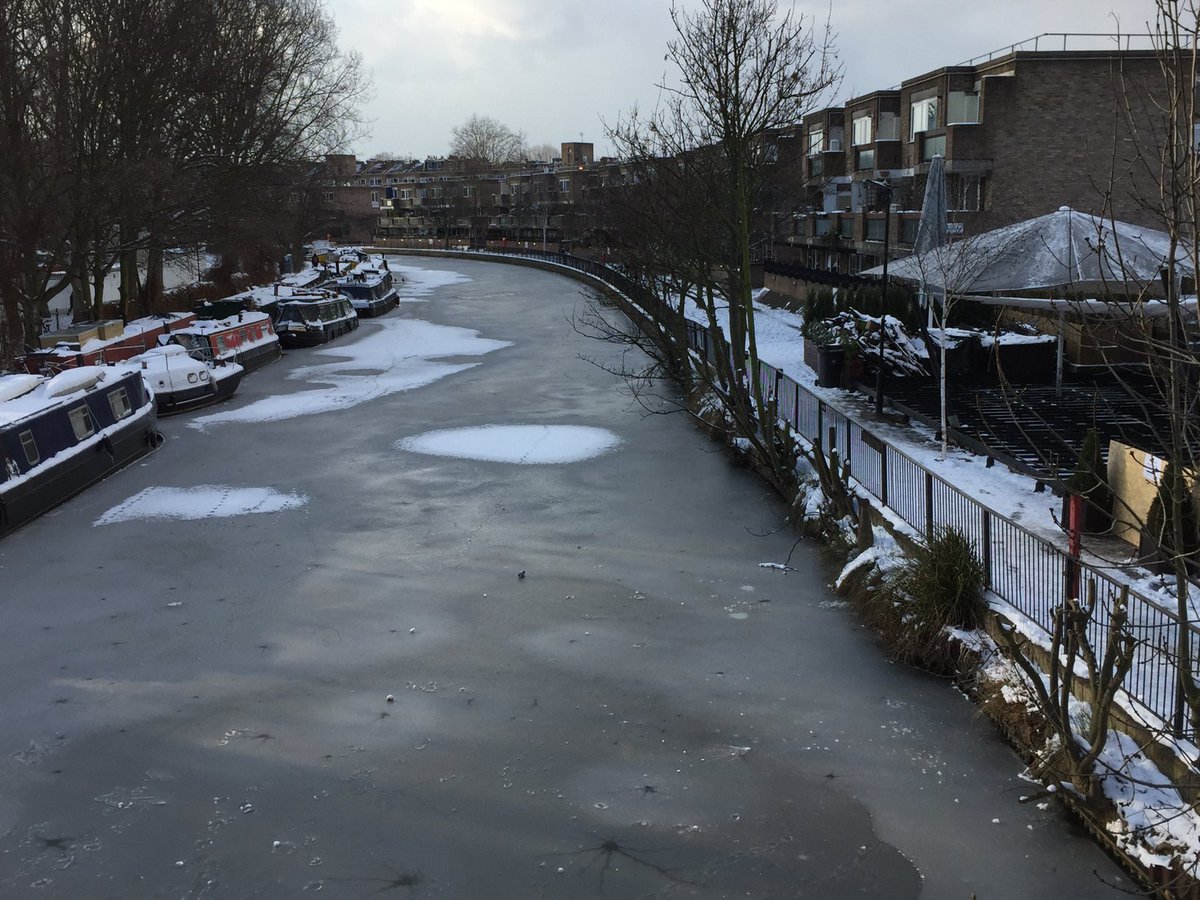 EliteOutdoorUK's tweet photo. As #stormemma and #beastfromtheeast take hold all over the UK, our teams carry on regardless with the install of the #Qwickbuild Deck structure at @TheWaterwayW9. The new ramp structure for the restaurant entrance is in place as the #londoncanals freeze over at @thewaterway_ https://t.co/vvhrDkcYoj