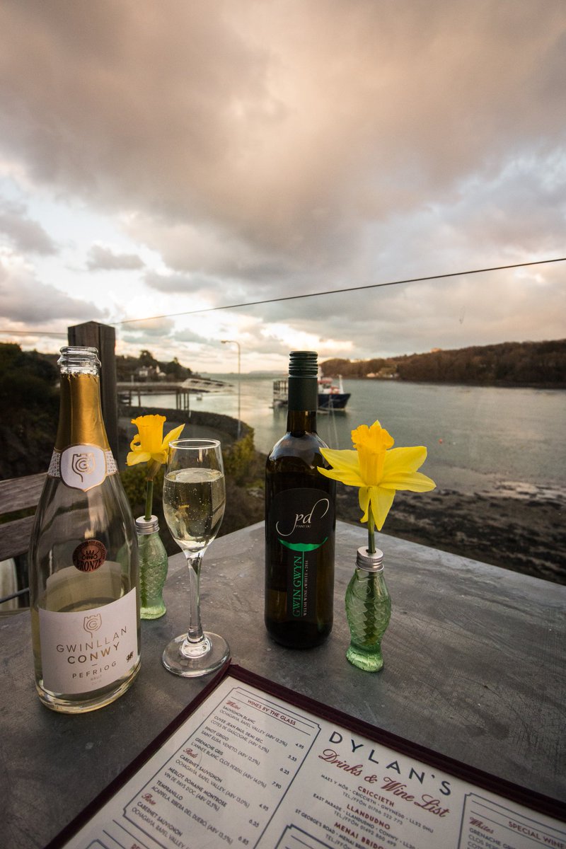 Fantastic news for Welsh wine – a number of Welsh wines are being listed at <a href="/DylansPizzeria/">Марина Филатова</a> in celebration of #StDavidsDay, including <a href="/PantDu/">Pant Du</a> and @ConwyVineyard #ThisIsWales #FoodDrinkWales