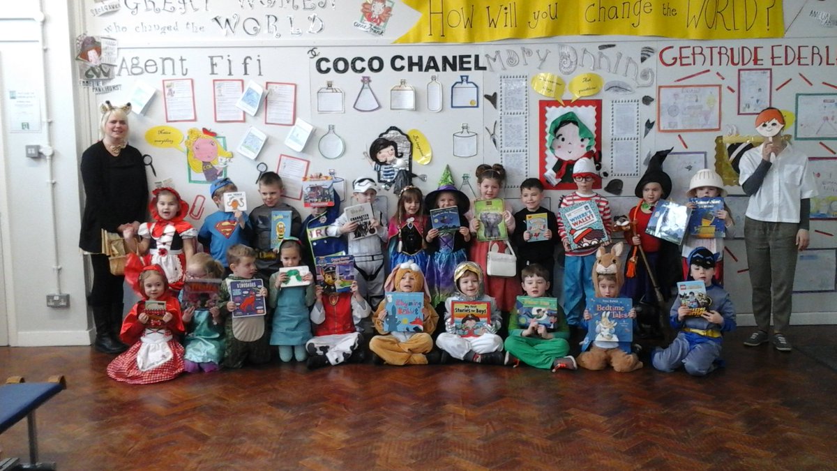 HeatherPrimary's tweet image. Great costumes today for World Book Day.  Hope to see some of you later at our story sharing session at 2:30pm.  #readingisamazing
Here are our Explorers, Adventures and Voyagers.