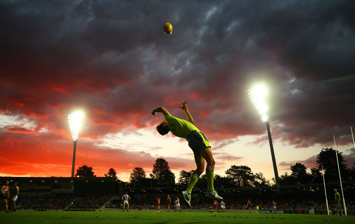 Not a bad night for it! #JLTSeries

📷: Mark Nolan/Getty Images