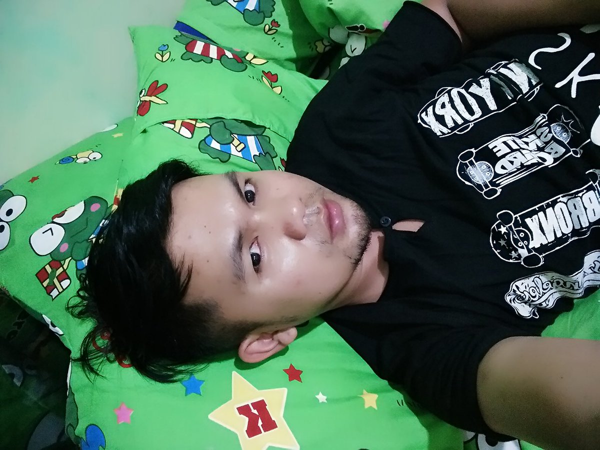 raflyangga2's tweet photo. Open mesagge++ in/outcall 085795695688 @GudangPijat @CanduPijat @PijatBagus @Dadbosco @pijat_pria_gay @fjr_Pijaddict @DaddyZamil @luckypoin7 https://t.co/KAmCyzwbIf