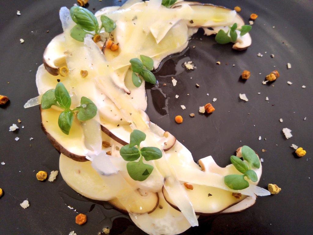 fRANAz91's tweet photo. Some excitement @creationwines today;especially in the kitchen;seeing that we are launching our new #HarvestMenu
#FoodForThought #winelovers #harvest #cheflife https://t.co/hfJhXFN3Uf