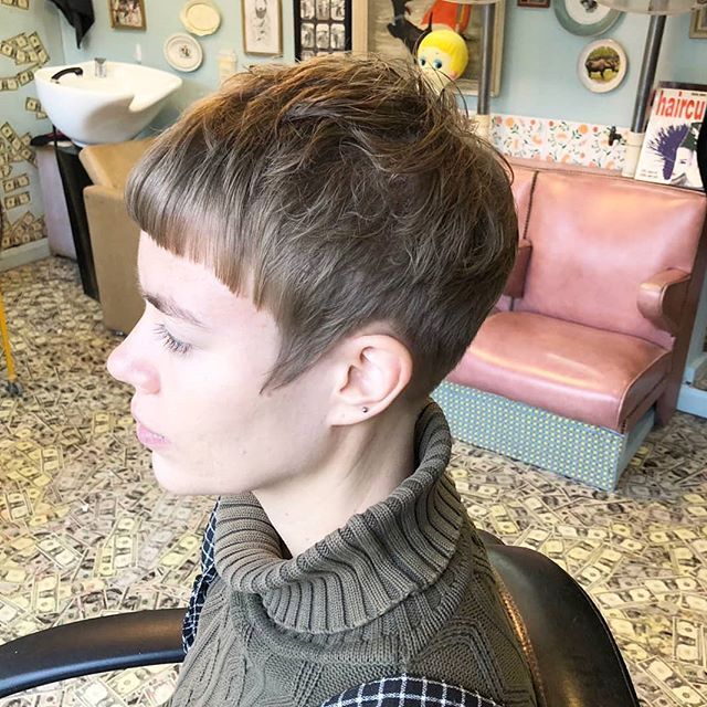 RockalilyLondon's tweet photo. It may be cold but this cut is cool as fuck. Loving us some mod-inspo at the moment with @taylormarymua #rockalilycuts #mod #modcut #cropthis #shorthairrocks #shoreditch #hoxton #londonhaircut #haggerston #hackney https://t.co/x7AQ4ywbqe