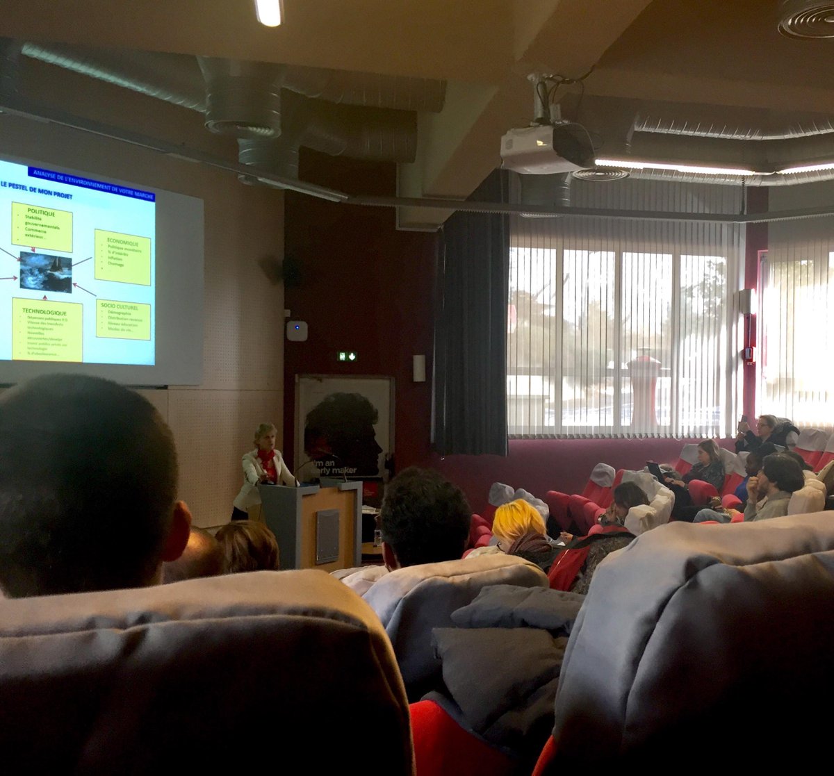 open_mind_lab's tweet image. On continue la formation ! @EMLYON #marketing #PESTEL #étude_de_marché