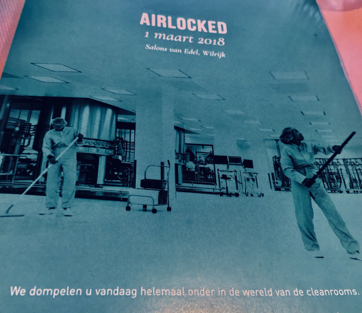 ingaschrijft's tweet photo. There we go! #airlocked #cleanroom #reiniging #verslagdoen @vebegomensen @Schoonmaatwerk https://t.co/JKyK9pzphb