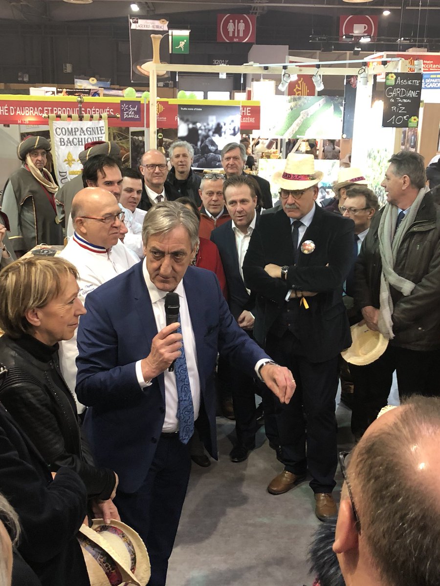 Gard's tweet photo. Les Chefs étoilés de l’association @GardauxChefs participent à la réussite du #CroquezLeGard du #SIA2018 https://t.co/HaxkvNdPus