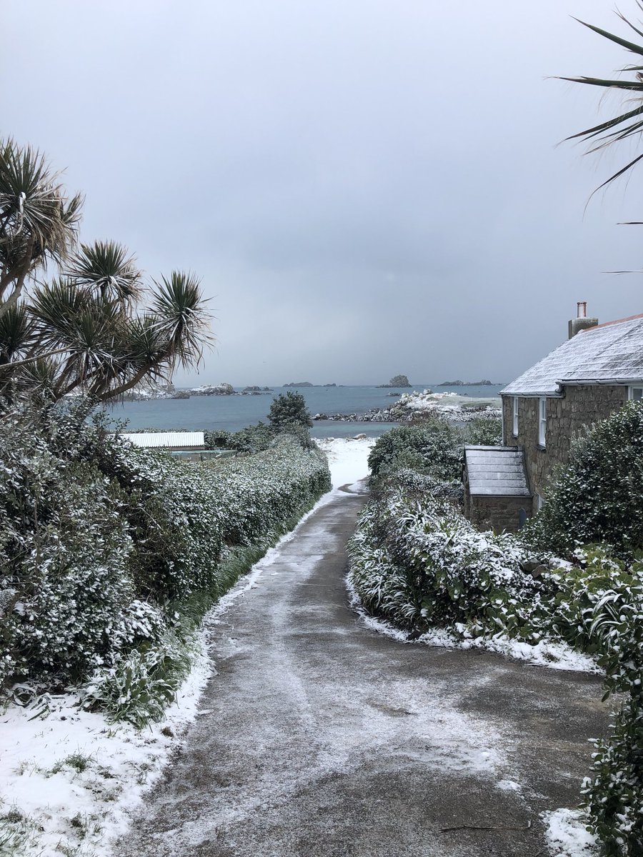 Snow day today on Bryher, Isles of Scilly. <a href="/thismorning/">This Morning</a> <a href="/Schofe/">Phillip Schofield</a> first time in almost 10 years!