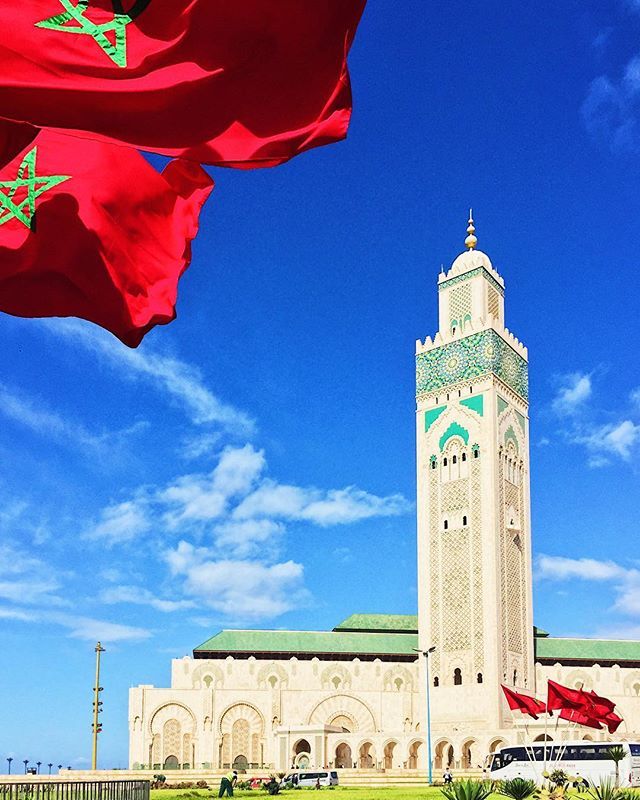 Once upon a time in #casablanca #tbt .
.
.
#hassanmosque #simplymorocco #moroccotravel #moroccostyle #travel #kech #riad #instamarrakech #magicalmarrakech #mydearmorocco #morocco #inmorocco #streetsofmarrakech #inmorocco #travelexploring #marocko #artisa… ift.tt/2FFWvZV